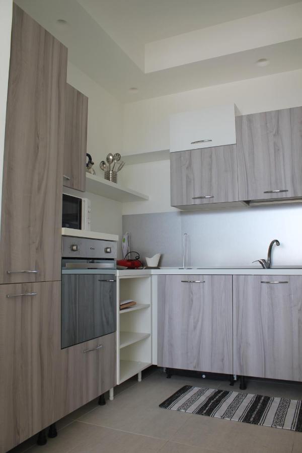 La Casa Dei Capperi - The House Of Capers 1 Apartment Ачиреале Екстериор снимка